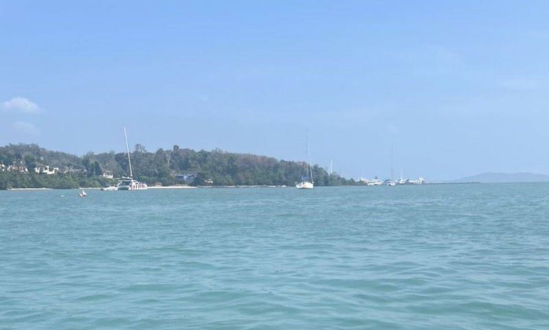 ผงะ! พบศพเปลือยกายลอยในทะเล กัปตันเผยเป็นเด็กเรือกินข้าวในเรือ แยกย้ายนอน ก่อนพบเสียชีวิต