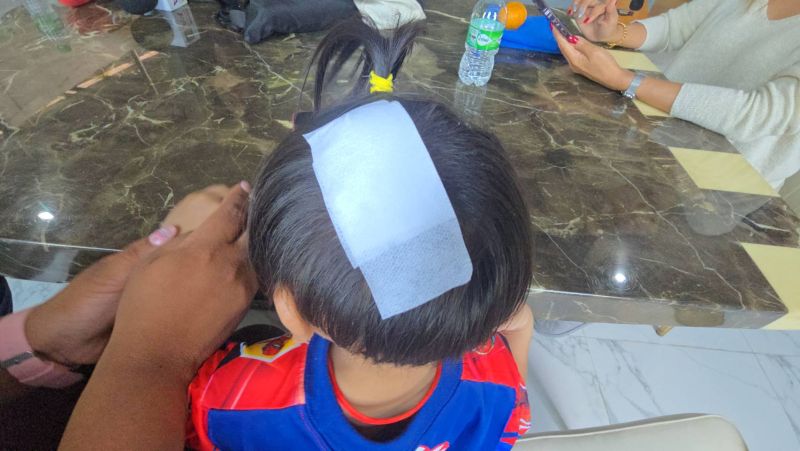 แม่หนูน้อยวัย 3 ขวบ ร้องสื่อขอความเป็นธรรม หลังลูกชายโดนบางแก้วกัดหัวแผลเหวอะหวะ