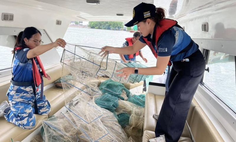 ทช.ตรวจยึด “ไอ้โง่” 37 ลูก ลักลอบวางในทะเล ประสานชุมชนห้ามใช้