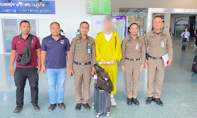 นายจ้างหนุ่มรัสเซียไม่จ่ายค่าจ้างโดนรวบคาสนามบินโถงขาเข้าภูเก็ต
