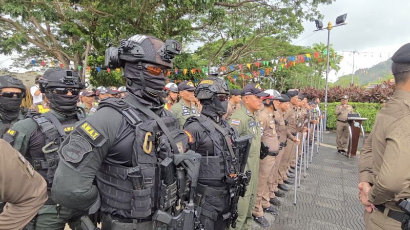 ตำรวจภูธรภาค 8 ปล่อยแถวระดมกวาดล้างอาชญากรรมช่วงเทศกาลสงกรานต์ 