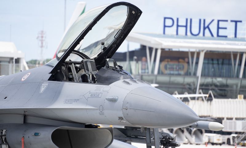 กองทัพอากาศใช้สนามบินภูเก็ต ทดสอบขีดความสามารถ F-16 พร้อมรับมือภัยคุกคามทุกรูปแบบ