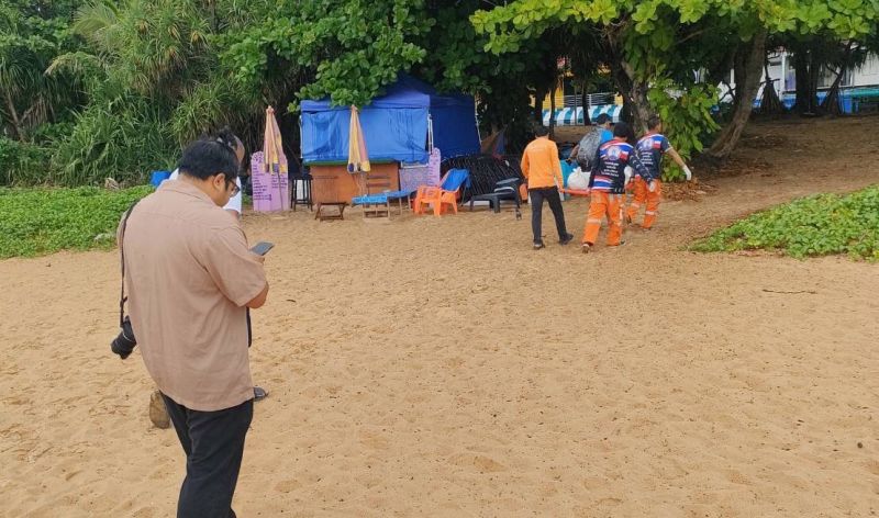 พบศพชายชาวต่างชาติเปลือยท่อนล่าง คลื่นซัดเกยหาดกะรน