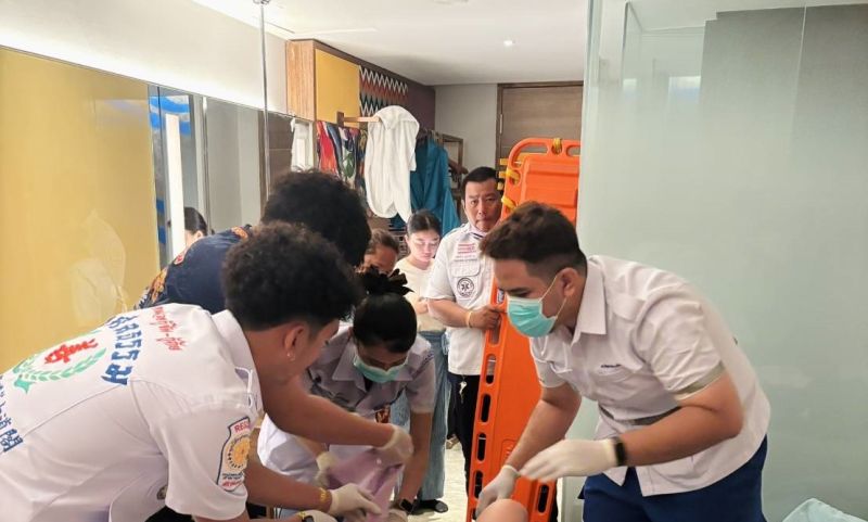 ระทึก! นทท.ปวดท้องคลอดบนเกาะมะพร้าว ประสานช่วยเหลือปลอดภัยทั้งแม่และลูก