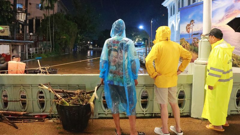 น้ำคลองบางใหญ่ช่วงไหลผ่าน ทน.ภูเก็ตกลับสู่ภาวะปกติ ยังคงเฝ้าระวัง