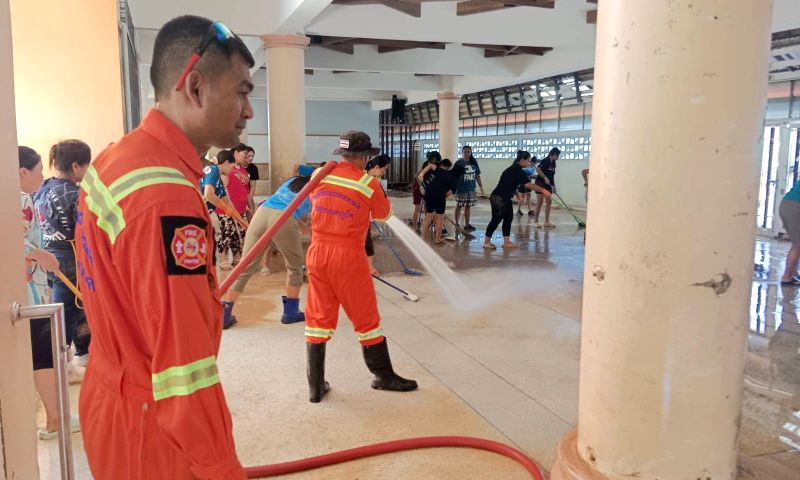 ทน.ภูเก็ตร่วมสนับสนุนภารกิจโอบกอดชาวหาดใหญ่ ฟื้นฟูพื้นที่เสียหายจากน้ำท่วม