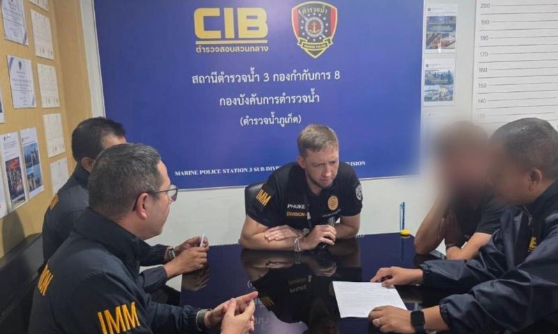 รวบไกด์เถื่อนรัสเซียฟรีวีซ่าคาท่าเรือ ก่อนนำ นทท.ลงเรือออกทริปทะเลภูเก็ต