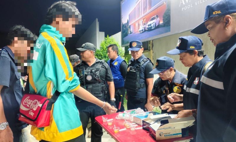 ถลางลุยจัดระเบียบสังคม ตั้งจุดสกัดกลางคืน คัดกรอง 19 ผู้เสพ จับกุมผิดซ้ำซาก 2 ราย